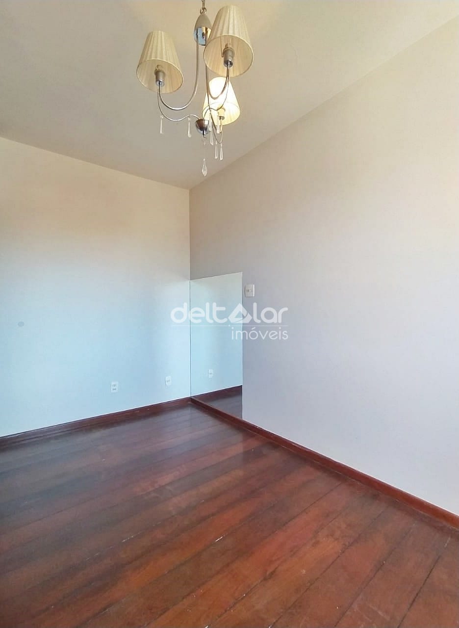 Casa para alugar com 5 quartos, 300m² - Foto 75