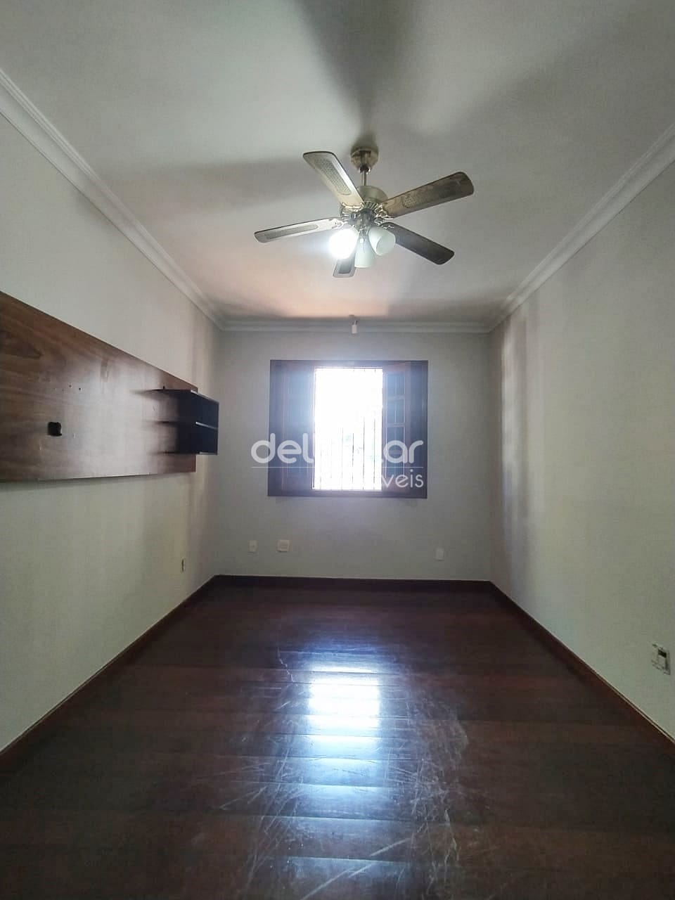 Casa para alugar com 5 quartos, 300m² - Foto 84