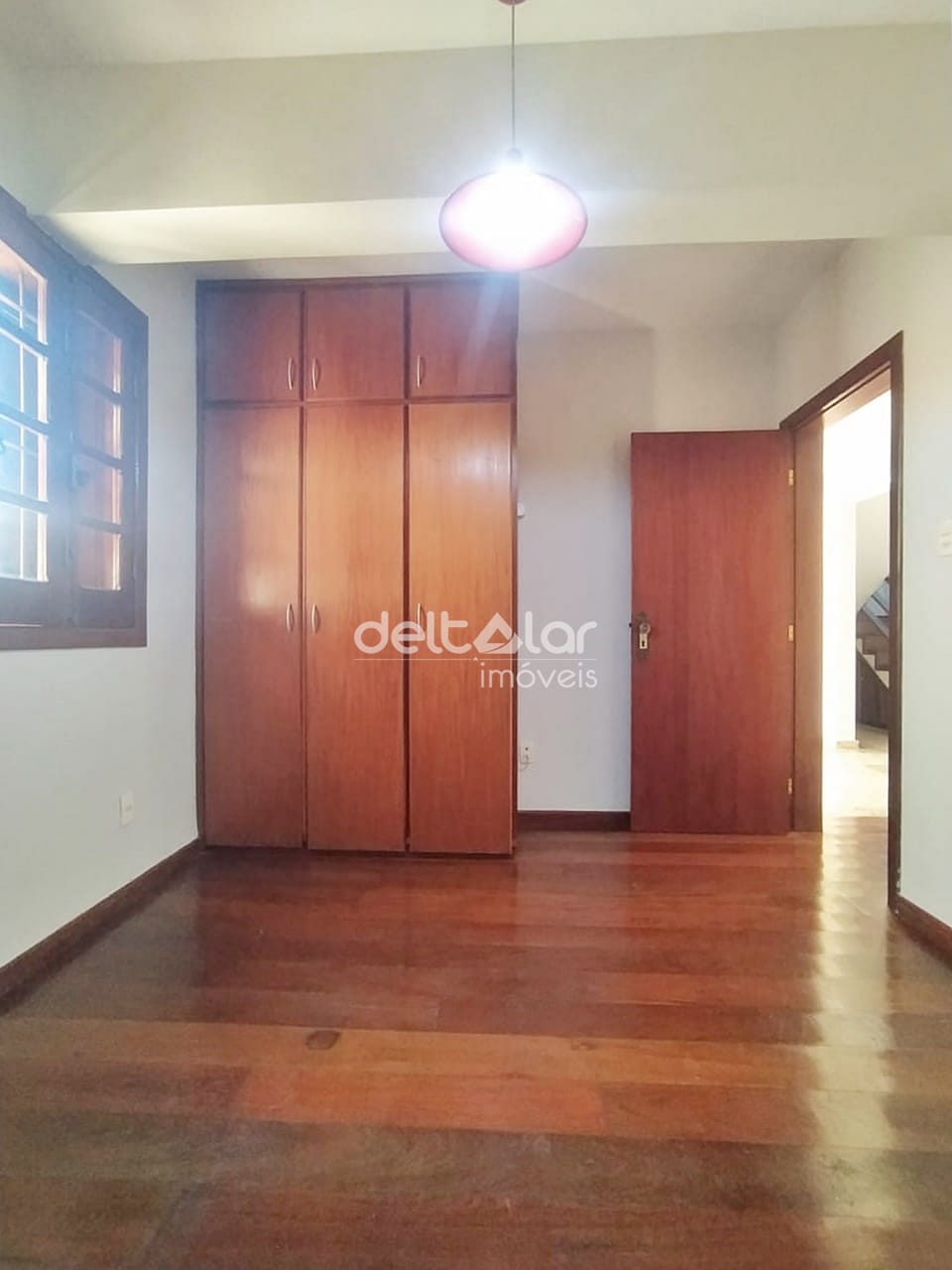 Casa para alugar com 5 quartos, 300m² - Foto 94