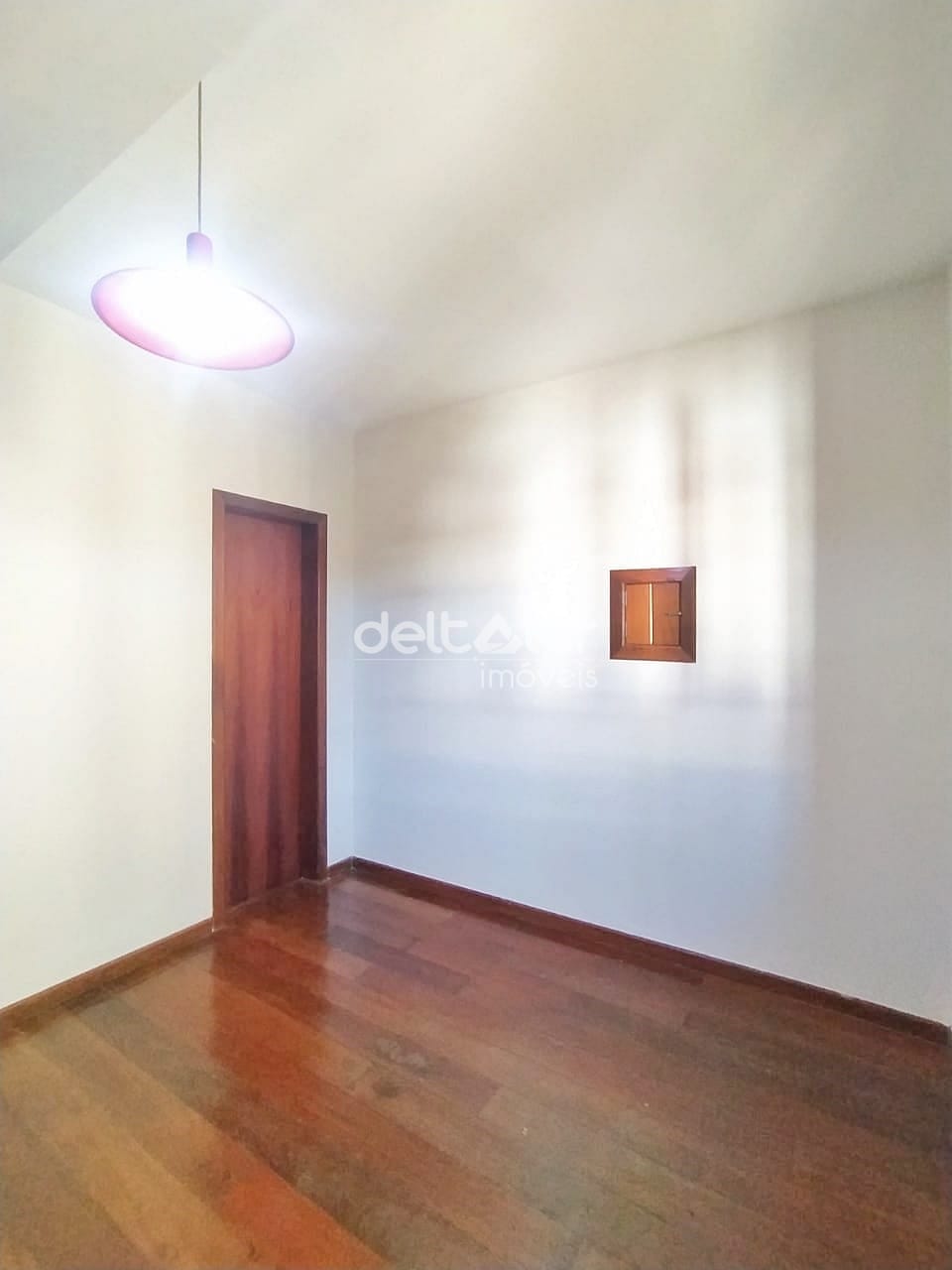 Casa para alugar com 5 quartos, 300m² - Foto 95