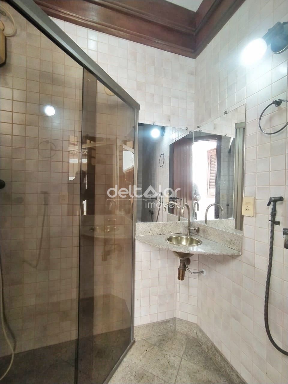 Casa para alugar com 5 quartos, 300m² - Foto 100