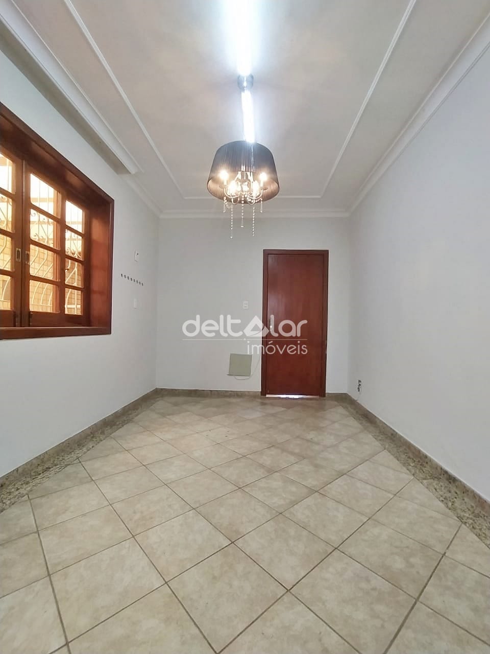 Casa para alugar com 5 quartos, 300m² - Foto 35