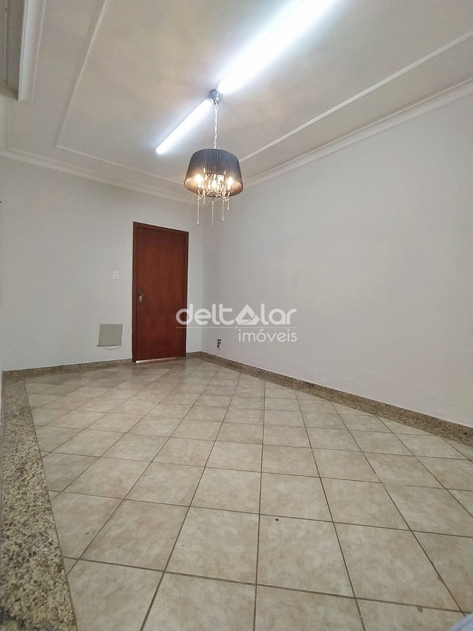 Casa para alugar com 5 quartos, 300m² - Foto 36