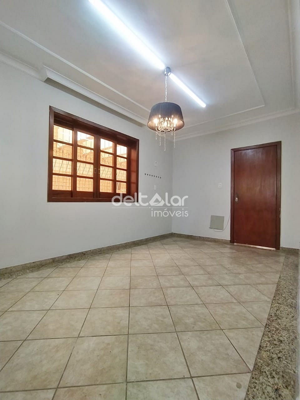 Casa para alugar com 5 quartos, 300m² - Foto 38