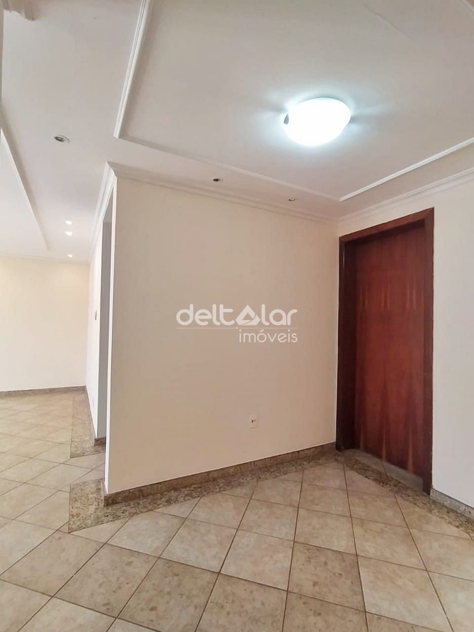 Casa para alugar com 5 quartos, 300m² - Foto 39
