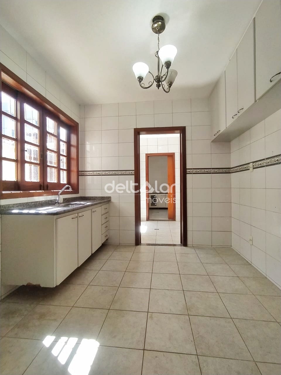 Casa para alugar com 5 quartos, 300m² - Foto 43