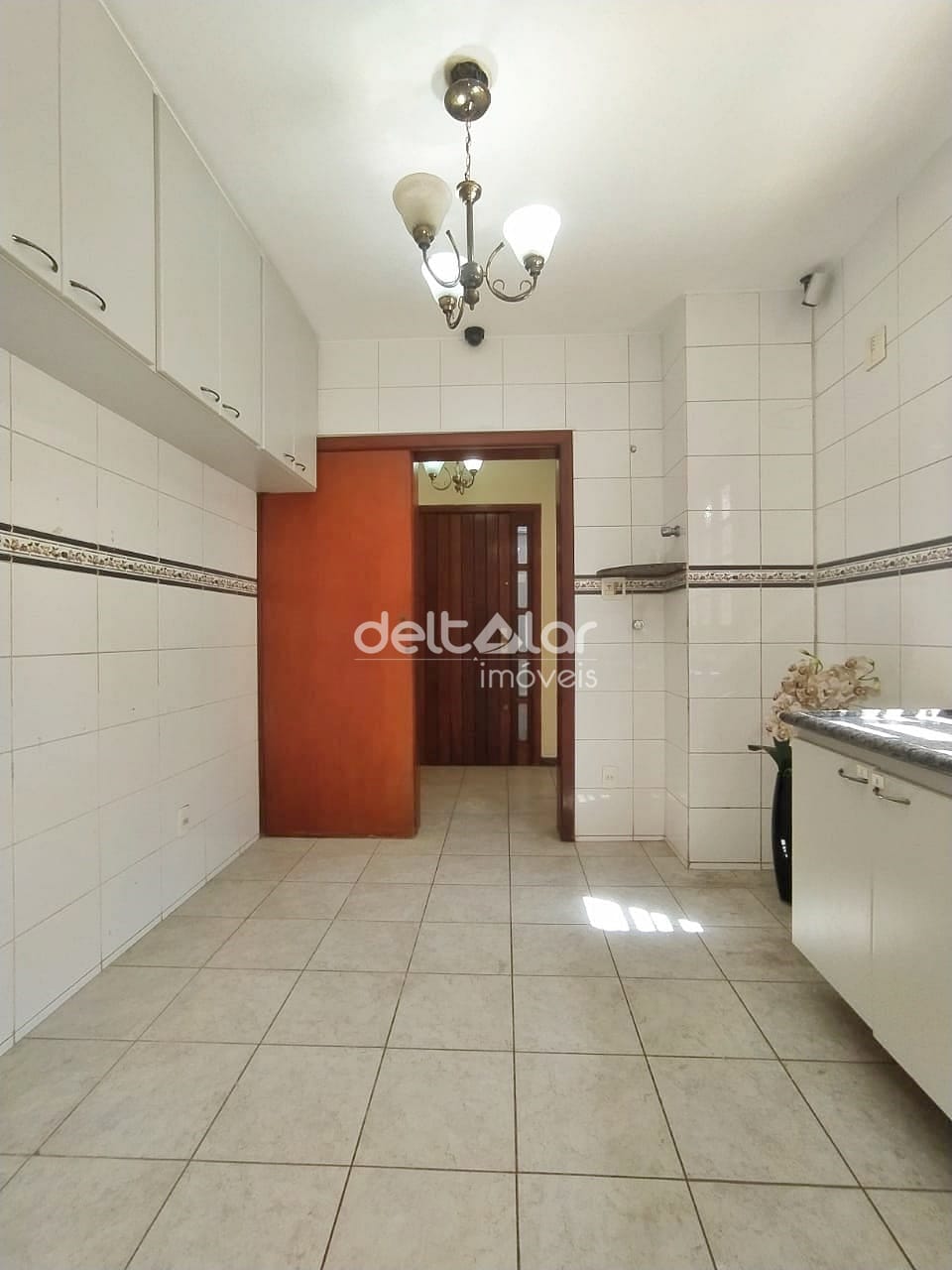 Casa para alugar com 5 quartos, 300m² - Foto 47