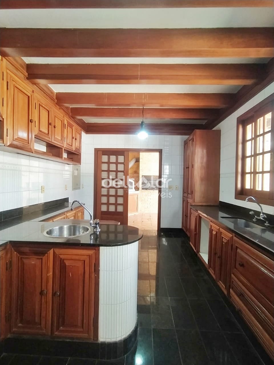 Casa para alugar com 5 quartos, 300m² - Foto 51