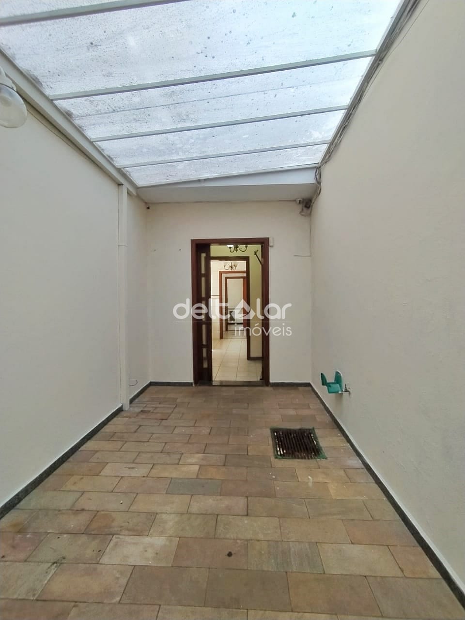 Casa para alugar com 5 quartos, 300m² - Foto 54
