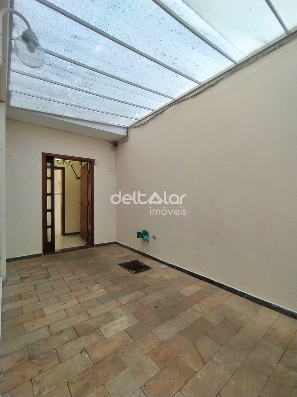 Casa para alugar com 5 quartos, 300m² - Foto 55