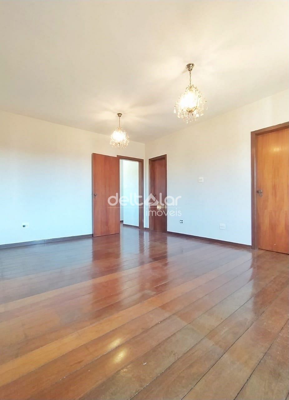 Casa para alugar com 5 quartos, 300m² - Foto 60