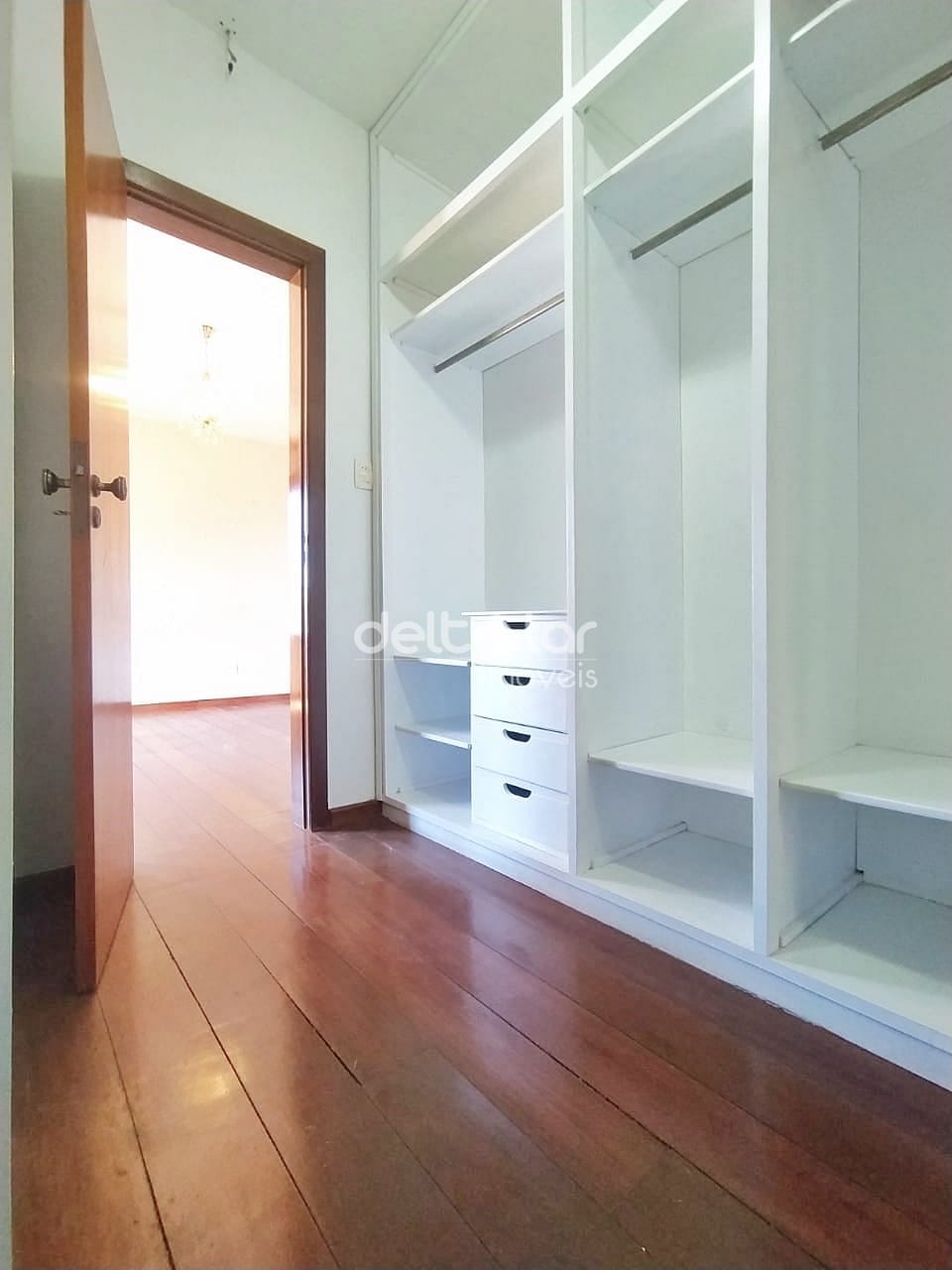 Casa para alugar com 5 quartos, 300m² - Foto 64