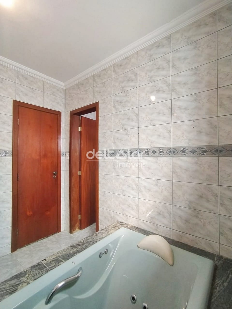 Casa para alugar com 5 quartos, 300m² - Foto 71