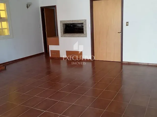 Casa com 4037m² 3 quartos e 4 banheiros, para alugar, no bairro Centro em Arroio do Meio