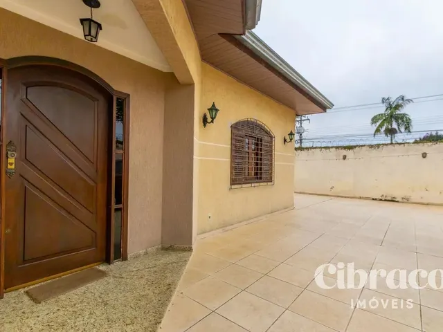 Casa com 375m² 5 quartos e 6 banheiros, à venda, no bairro Cajuru em Curitiba