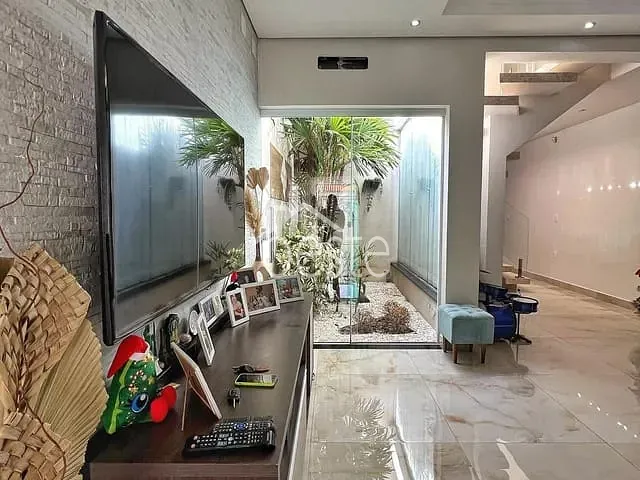 Sobrado com 188m² 3 quartos e 2 banheiros, à venda, no bairro Jardim São Camilo em Santa Bárbara D'Oeste