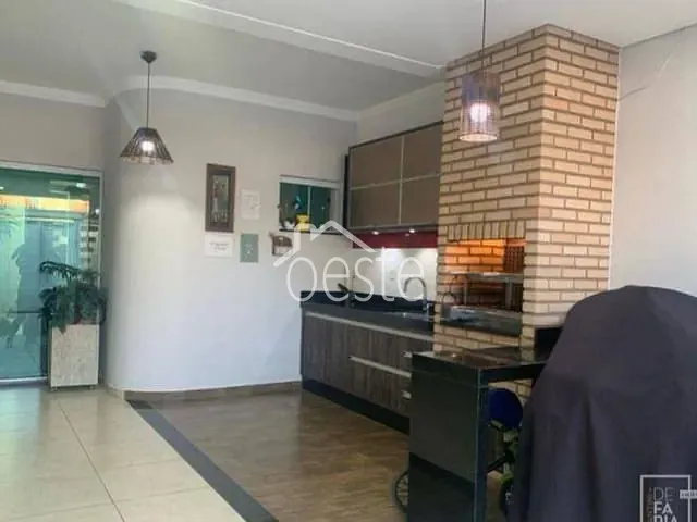 Sobrado com 188m² 3 quartos e 2 banheiros, à venda, no bairro Jardim São Camilo em Santa Bárbara D'Oeste