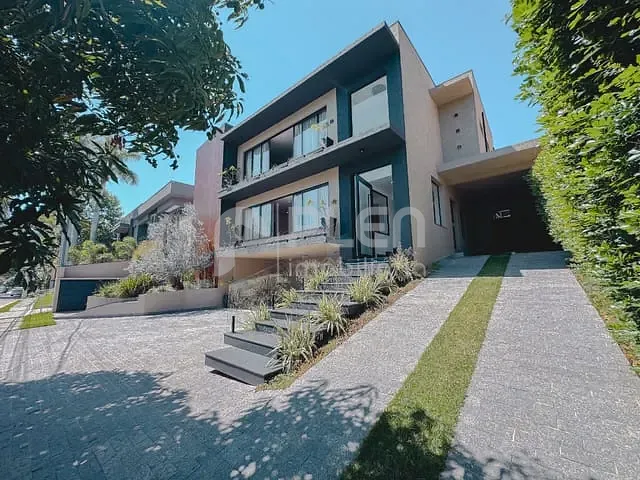 Casa com 631m² 5 quartos e 8 banheiros, à venda, no bairro Alphaville Residencial Um em Barueri