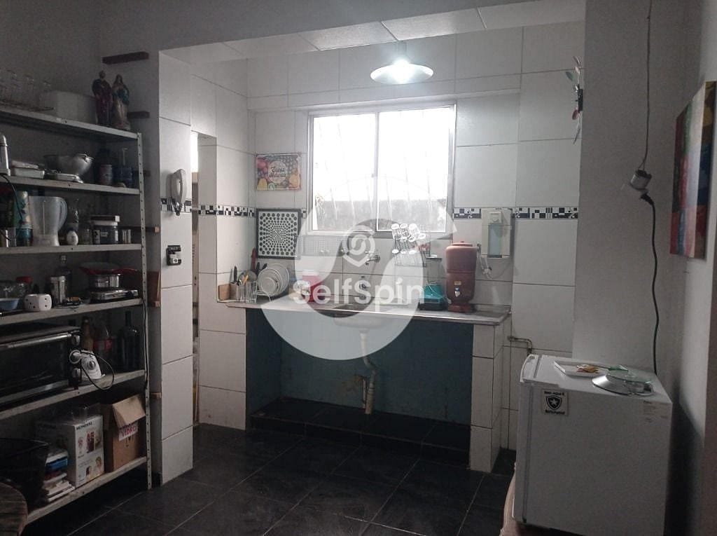 Casa, 4 quartos, 317 m² - Foto 2