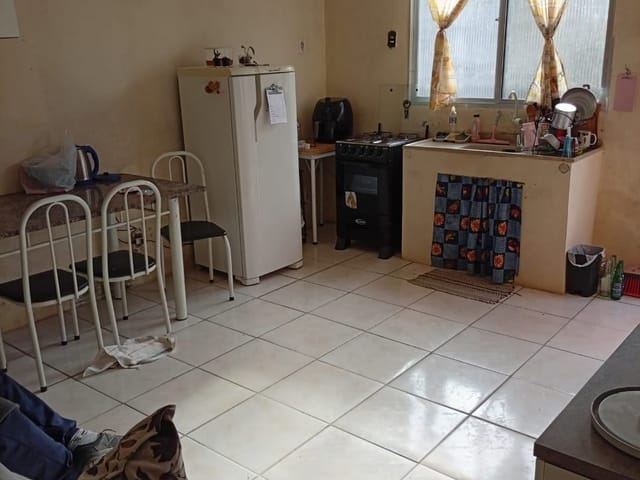 Casa com 200m² 3 quartos e 2 banheiros, à venda, no bairro Laranjal em Pelotas