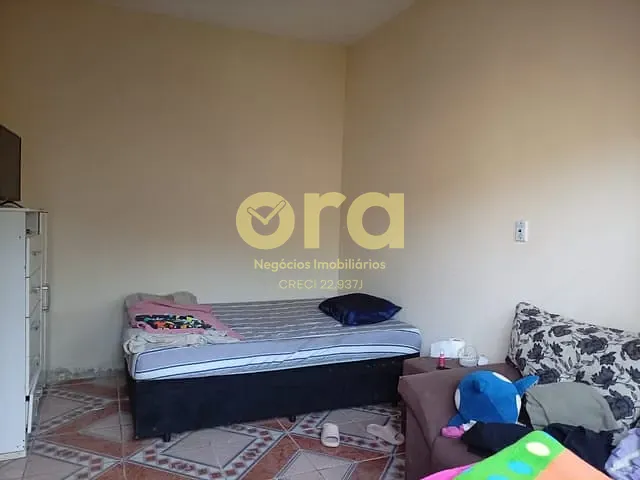 Casa com 200m² 3 quartos e 2 banheiros, à venda, no bairro Laranjal em Pelotas