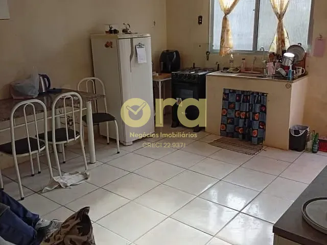 Casa com 200m² 3 quartos e 2 banheiros, à venda, no bairro Laranjal em Pelotas