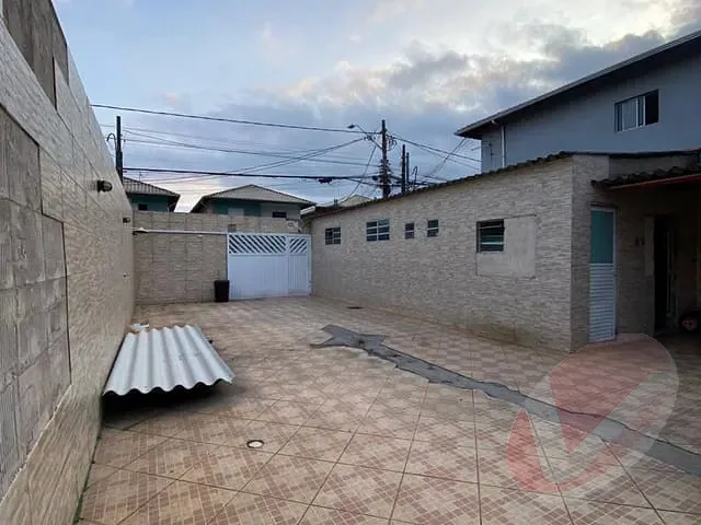 Casa com 340m² 2 quartos e 1 banheiro, à venda, no bairro Samambaia em Praia Grande