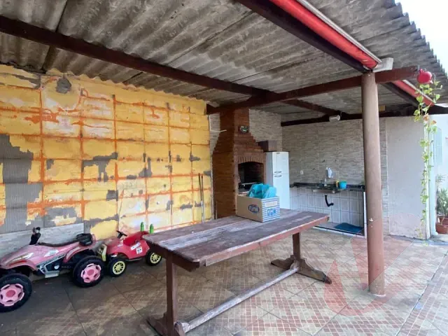 Casa com 340m² 2 quartos e 1 banheiro, à venda, no bairro Samambaia em Praia Grande