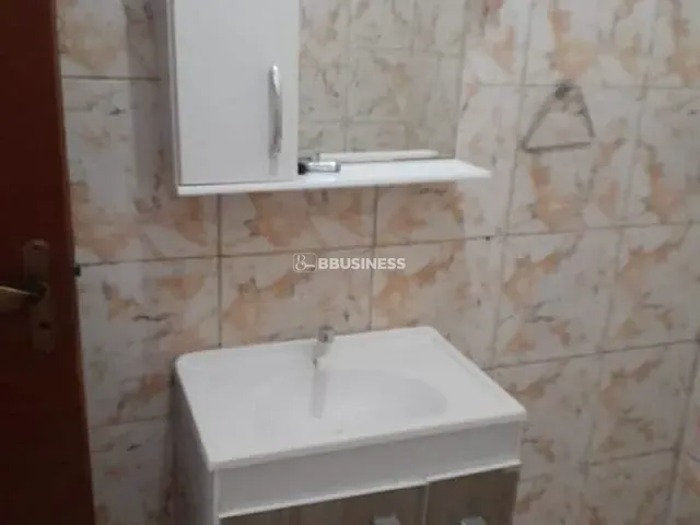 Casa com 390m² 2 quartos e 1 banheiro, à venda, no bairro Parque Jóquei Club em Campos dos Goytacazes