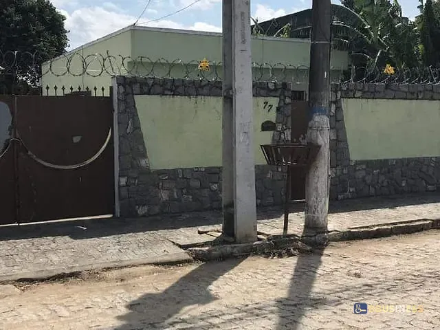 Casa com 390m² 2 quartos e 1 banheiro, à venda, no bairro Parque Jóquei Club em Campos dos Goytacazes