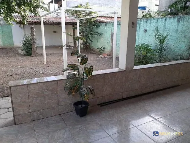 Casa com 390m² 2 quartos e 1 banheiro, à venda, no bairro Parque Jóquei Club em Campos dos Goytacazes