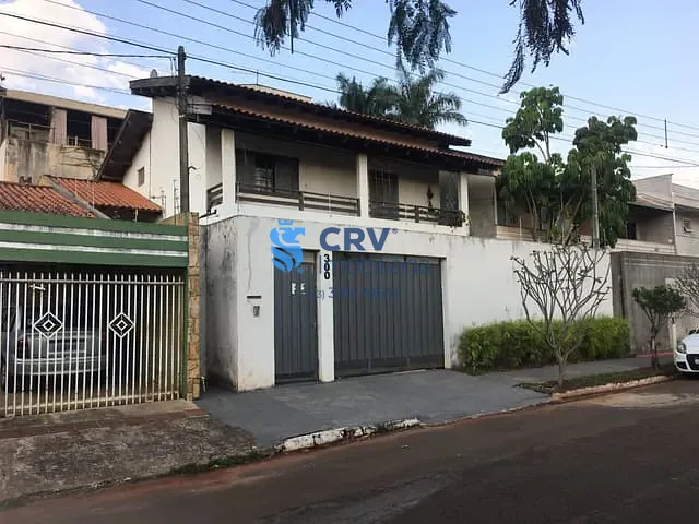 Casa com 250m² 3 quartos e 3 banheiros, à venda, no bairro Jardim Nápoles em Londrina