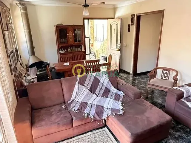 Casa 3 quartos e 2 banheiros, à venda, no bairro Jardim Acapulco em Londrina