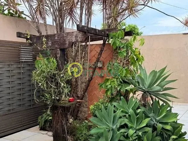Casa 3 quartos e 2 banheiros, à venda, no bairro Jardim Acapulco em Londrina