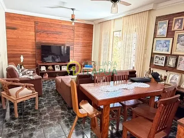 Casa 3 quartos e 2 banheiros, à venda, no bairro Jardim Acapulco em Londrina