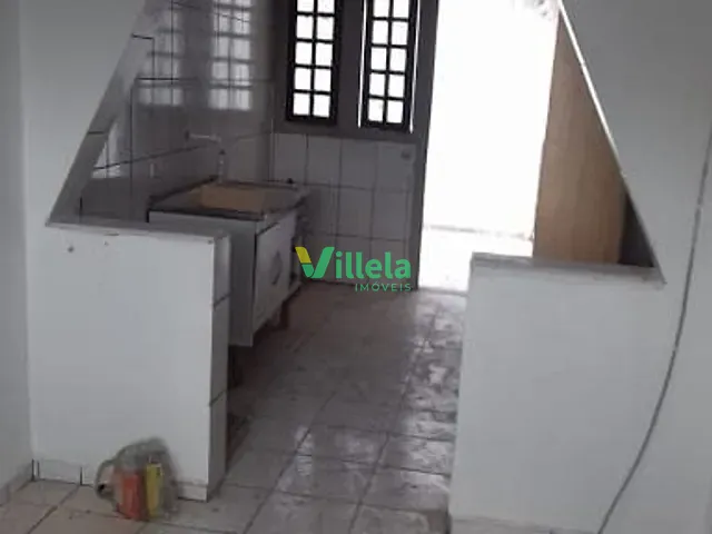 Casa 2 quartos e 1 banheiro, à venda ou para alugar, no bairro Jardim Amaral em Itaquaquecetuba