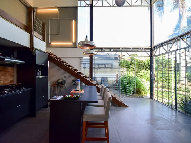 Casa 1 quarto e 2 banheiros, à venda, no bairro Jardim Social em Curitiba