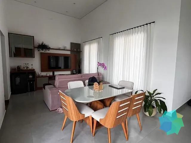 Casa com 230m² 3 quartos e 3 banheiros, à venda, no bairro Parque Imperial em Salto