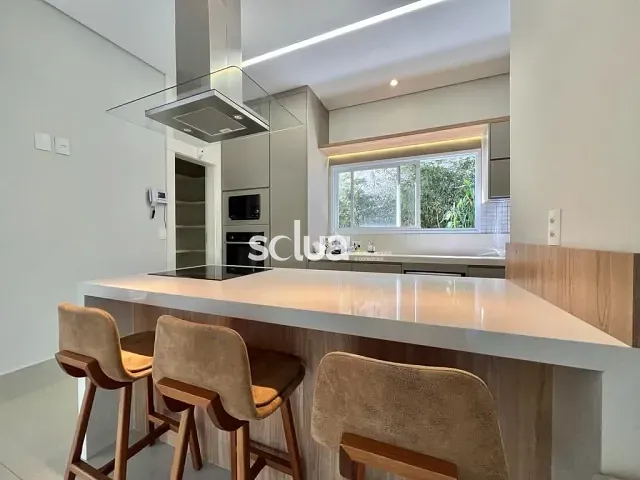 Casa com 467m² 3 quartos e 5 banheiros, à venda, no bairro Swiss Park em Campinas