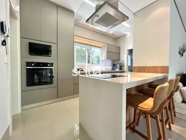 Casa com 467m² 3 quartos e 5 banheiros, à venda, no bairro Swiss Park em Campinas