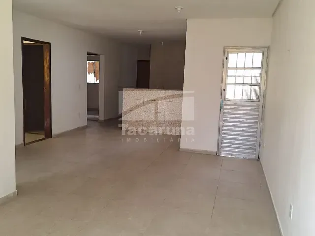 Casa 3 quartos e 1 banheiro, para alugar, no bairro Cordeiro em Recife