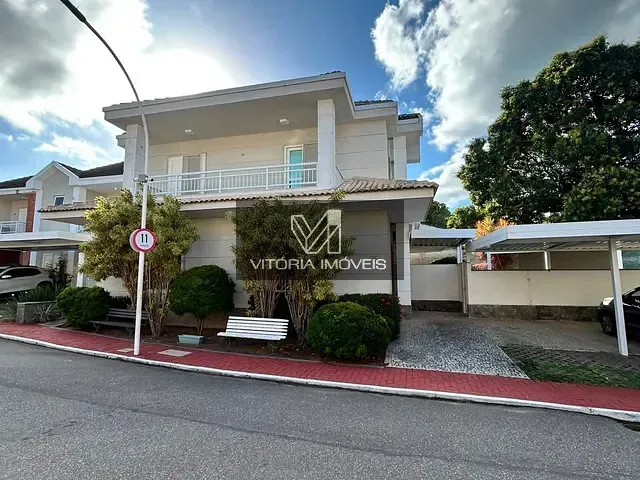 Casa com 243m² 4 quartos e 4 banheiros, para alugar, no bairro Boa Vista em Vitória