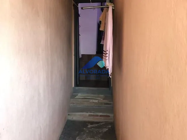 Casa com 312m² 7 quartos e 3 banheiros, à venda, no bairro Vila São Benedito em São José dos Campos