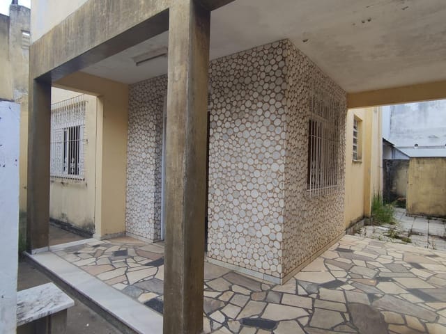 Casa com 200m² 4 quartos e 3 banheiros, à venda, no bairro Parque Caju em Campos dos Goytacazes