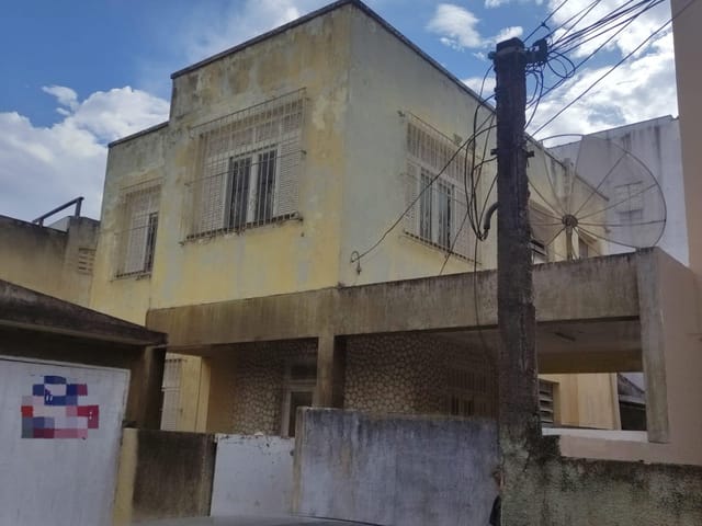 Casa com 200m² 4 quartos e 3 banheiros, à venda, no bairro Parque Caju em Campos dos Goytacazes