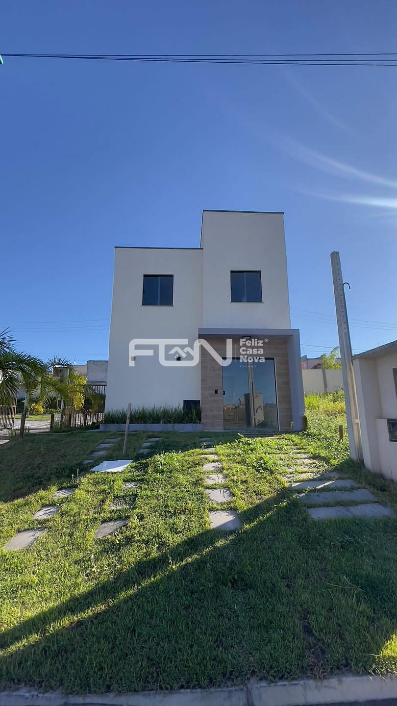 Casa à venda com 4 quartos, 82m² - Foto 1