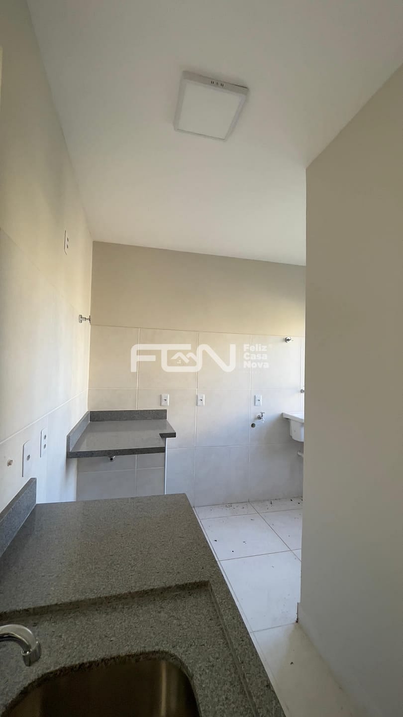 Casa à venda com 4 quartos, 82m² - Foto 5