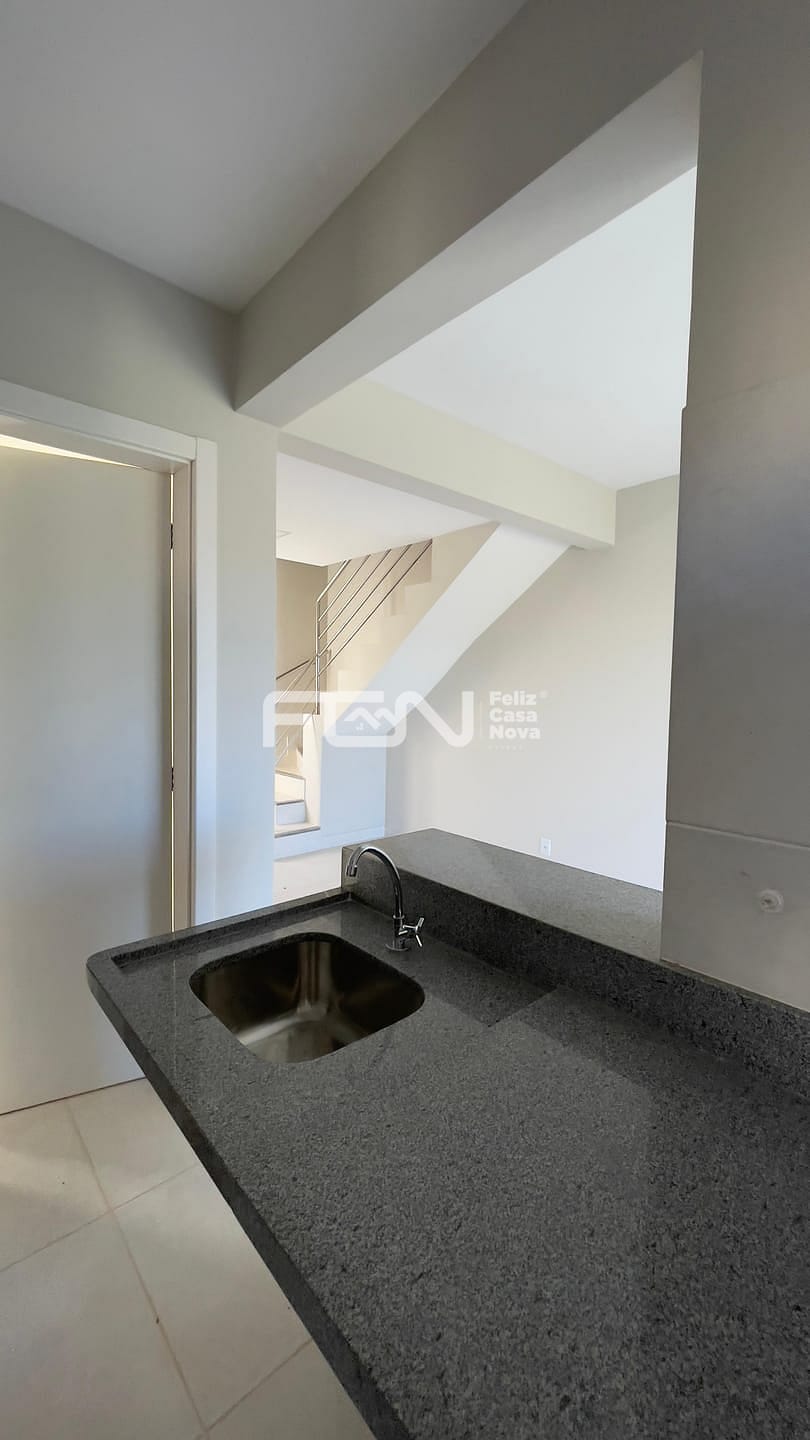 Casa à venda com 4 quartos, 82m² - Foto 7