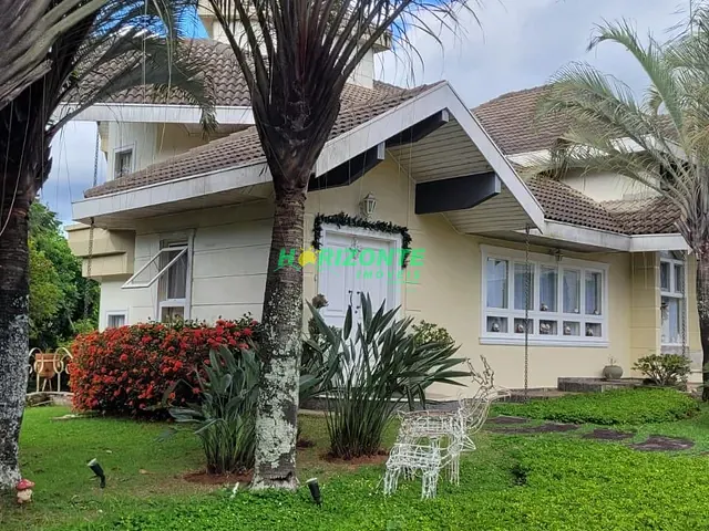 Casa com 522m² 4 quartos e 2 banheiros, à venda, no bairro Urbanova em São José dos Campos