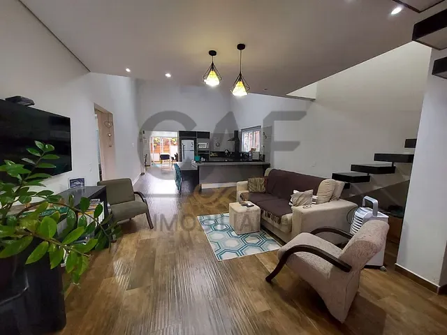 Casa com 270m² 3 quartos e 4 banheiros, à venda, no bairro Vila Jorge Zambon em Jaguariúna